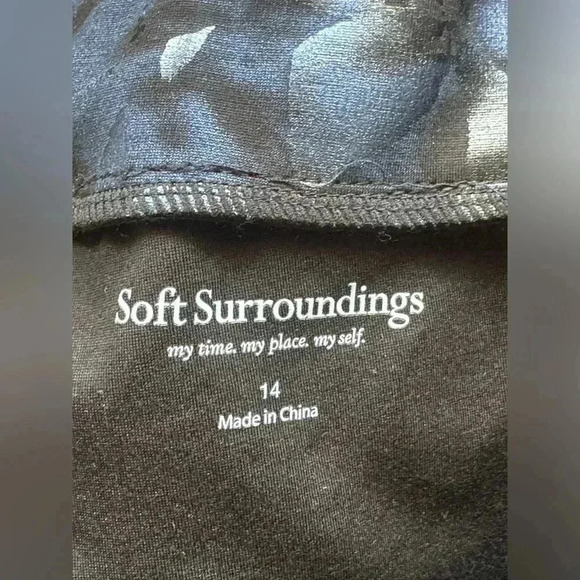 Soft Surroundings Twilight Floral Pants- Size 14 - Picture 12 of 12